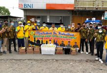 AMPG Lampung Selatan Bagikan 1000 Takjil di Kecamatan Sidomulyo