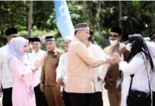 Silaturahmi.di.Masjid Al Hidayah Teluk Pandan, Dendi Bagikan Sembako