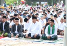 Gubernur Arinal dan Wagub Nunik Shalat Ied di Lapangan Enggal, Rektor UIN Radin Intan Lampung Jadi Khatib