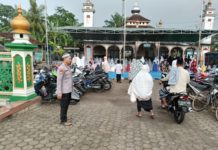 Beri Rasa Aman, Polres Tulang Bawang Barat Terjunkan Personil Pengamanan Sholat Idul Fitri 1444 H/2023