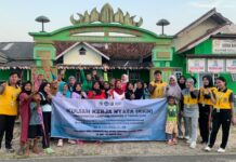 Mahasiswa KKN Unila Gelar Senam Massal Bersama Masyarakat Desa Braja Emas Kabupaten Lampung Timur