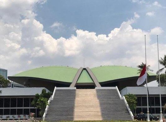 Atur 3 Hal Pokok, DPR Sahkan RUU Penyesuaian Pidana Jadi Undang-Undang