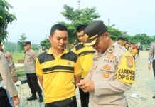 Polres Tulang Bawang Barat Periksa Handphone Anggota untuk Cegah Judi Online