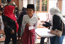 Semarak Isra Mi’raj, Keluarga Besar Ibu Sri Murtini Soekotjo Gelar Khitan Massal dan Donor Darah