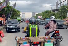 Polres Lampung Tengah Sediakan BBM Keliling Gratis untuk Pemudik di Jalur Lintas Tengah