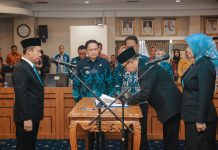 Riski Sofyan dan Fitrianita Damhuri Diangkat Jadi Kadis DLH dan Kadis Perpustakaan Lampung