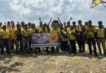 Rayakan HUT Ke-80 RI, Maxim Ajak Mitra Pengemudi Bersih-Bersih Pantai di Bandar Lampung