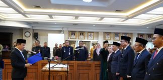 Lantik Sejumlah Pejabat, Gubernur Tekankan Profesionalitas dan Inovasi Layanan Publik