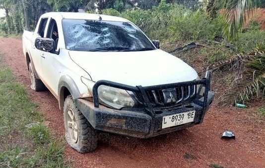 15 WN China Bikin Gaduh di Ketapang, Rusak Kendaraan-Serang TNI Pakai Sajam dan Airsoft Gun