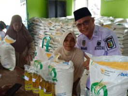Dalam Dua Hari, Pemdes Bagelen Gedong Tataan Bagikan Bantuan Sembako pada 725 KK